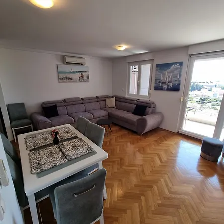 Rosa Apartment Zadar