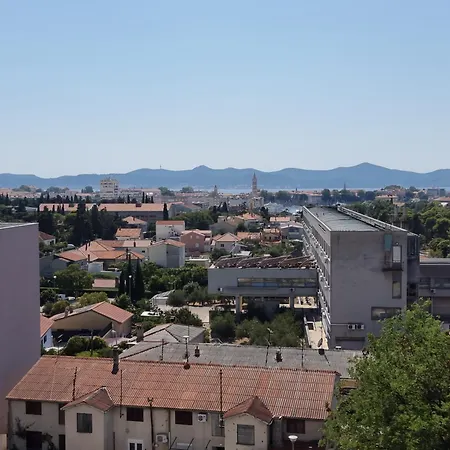 Rosa Ζαντάρ