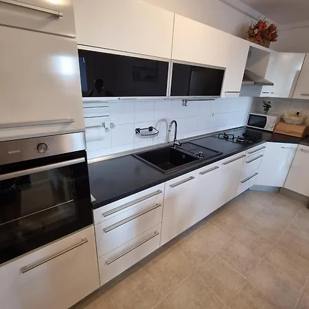 Rosa Apartment Zadar