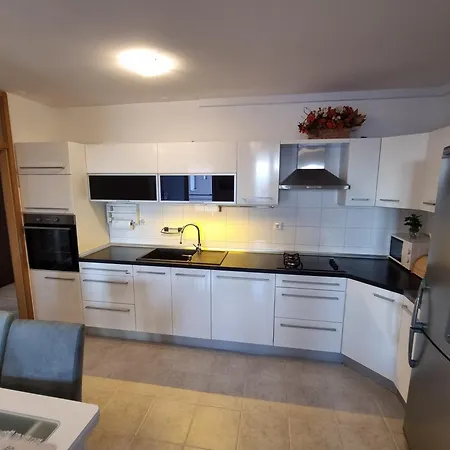 Rosa Apartment *
