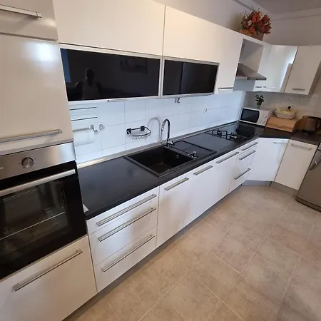Rosa Apartment